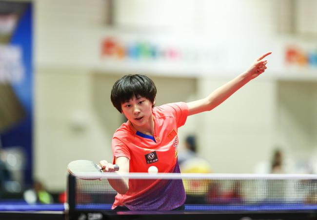 內依然是球 內依然是球